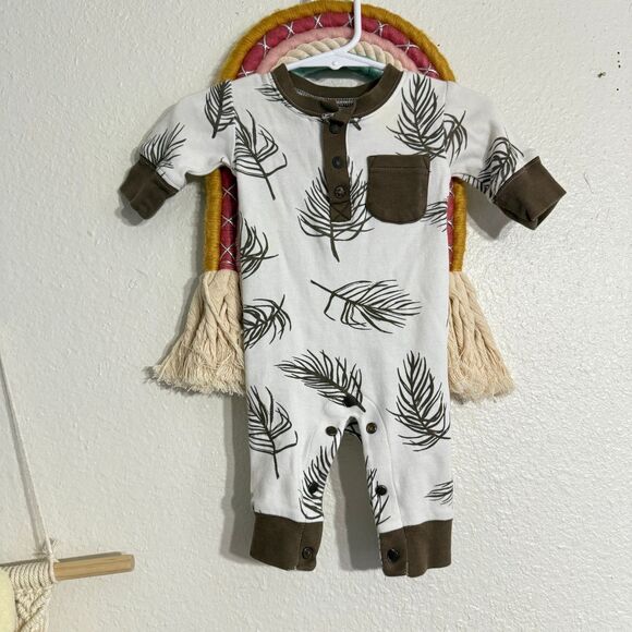 Other - lovedbaby outfit